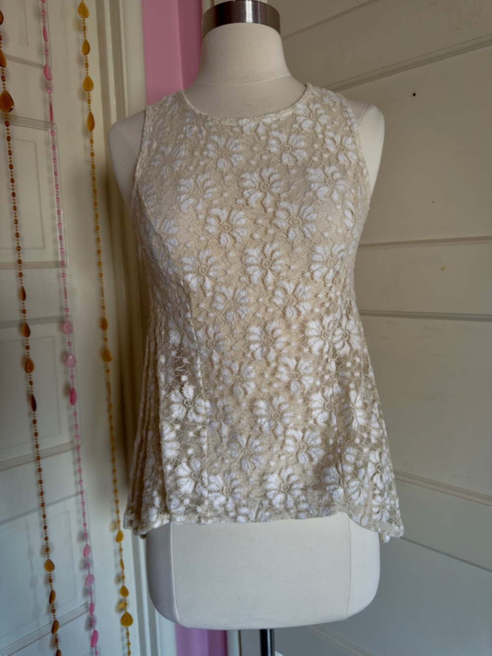 Moda Collection Cream Floral Lace Sleeveless Blouse M Romantic Bridal
